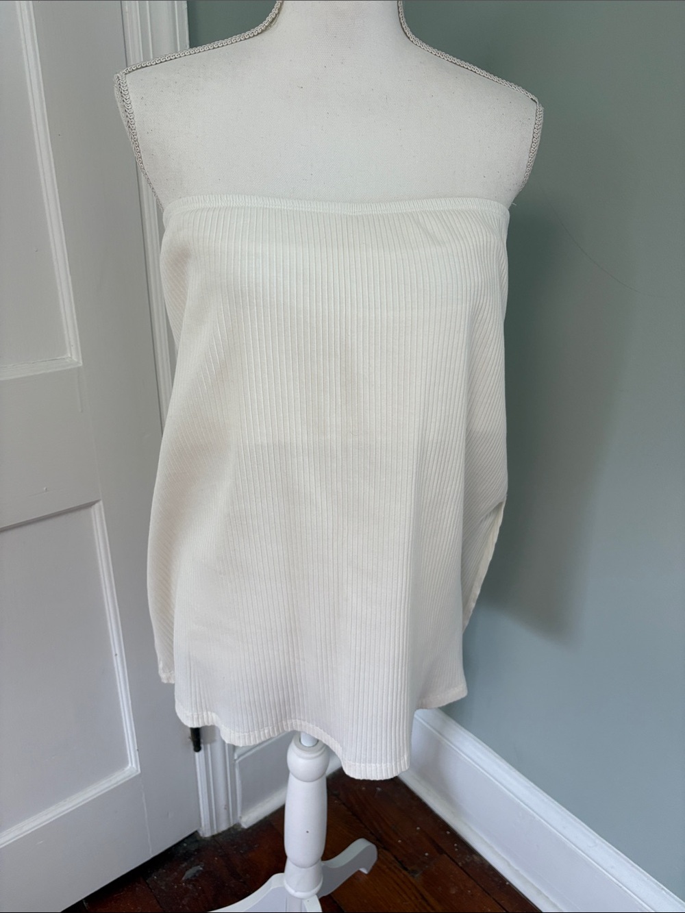 Old Navy Active Ribbed Strapless Tube Top in Cream XXL Tall